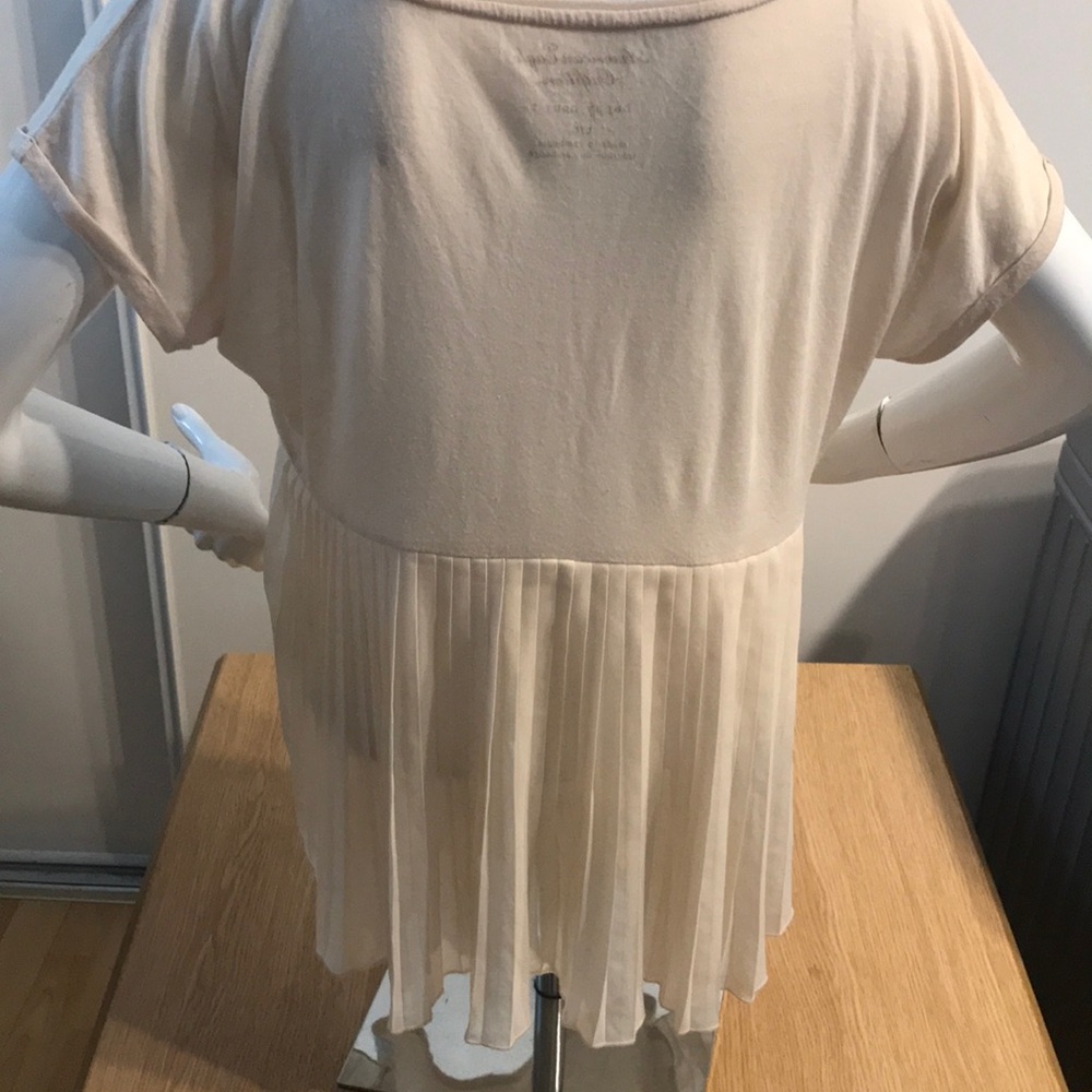 Scoop Neck Short Sleeve Tee in Cream